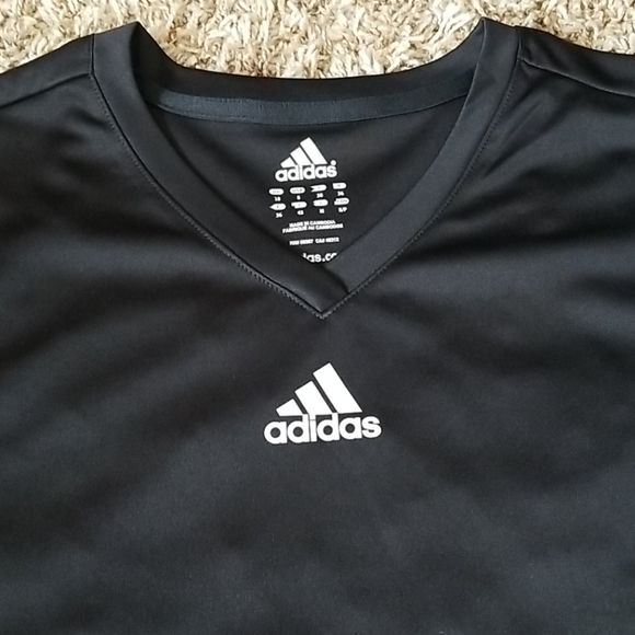 NWOT Adidas Black V-neck Quick Dry Running Shirt - Picture 2 of 5
